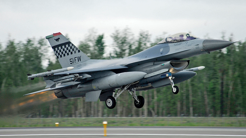 Illustration for article titled 75 Amazing Images Of U.S. Air Power In South Korea